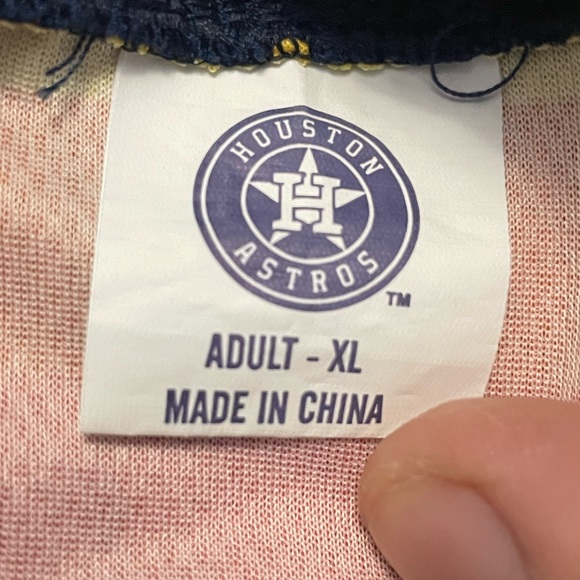 Houston Astros jersey Framber Valdez - Picture 2 of 5